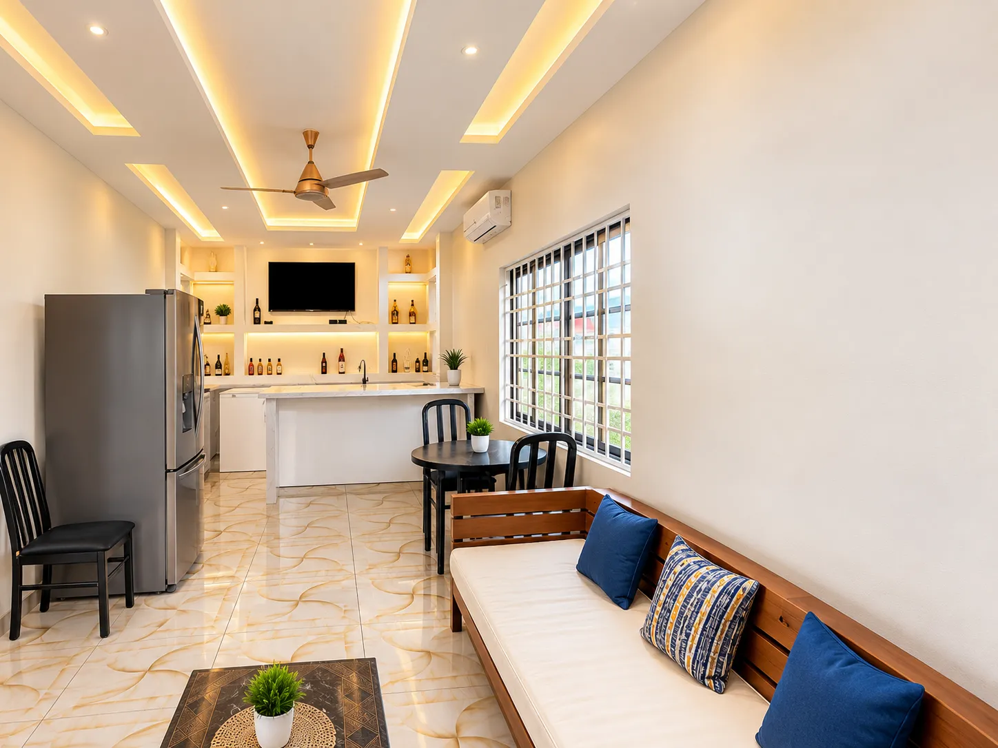Bar at Tee-Dot Guest House